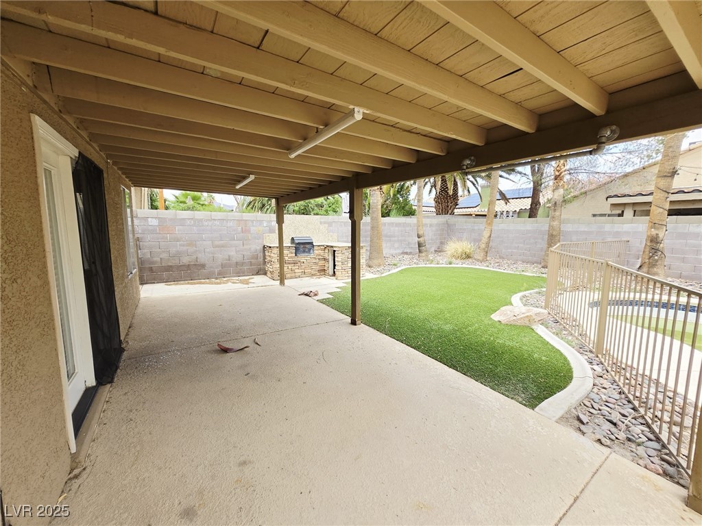 925 Chaps Circle Property Photo 3