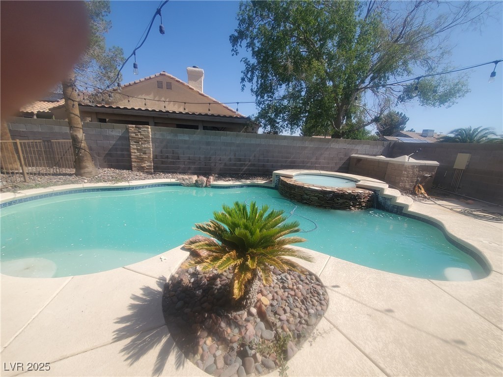 925 Chaps Circle Property Photo 4