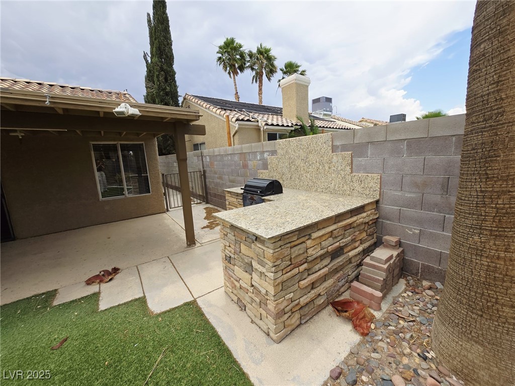 925 Chaps Circle Property Photo 5