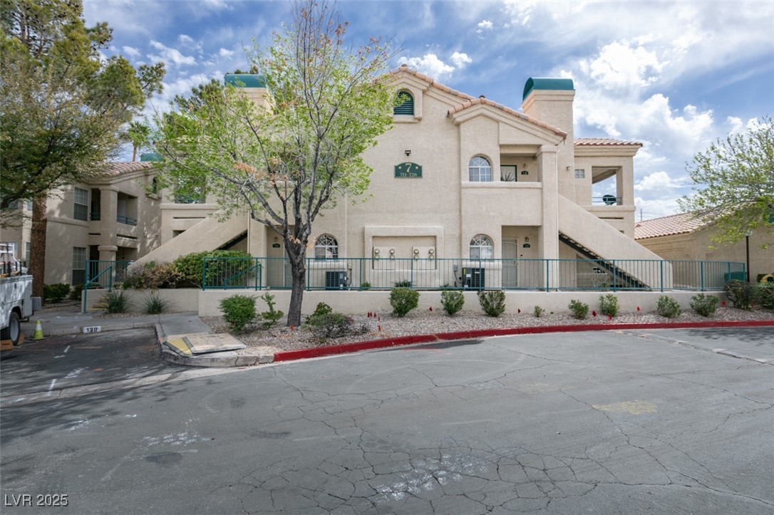 2251 Wigwam Parkway 716 Picture