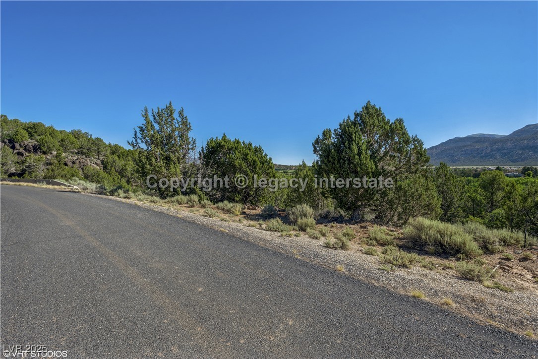 2951 South Juniper Way Property Photo 4