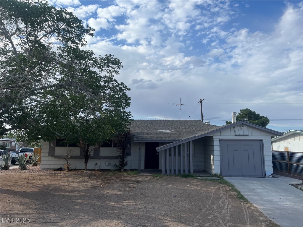 5920 Glen Eagles Lane Property Photo 1
