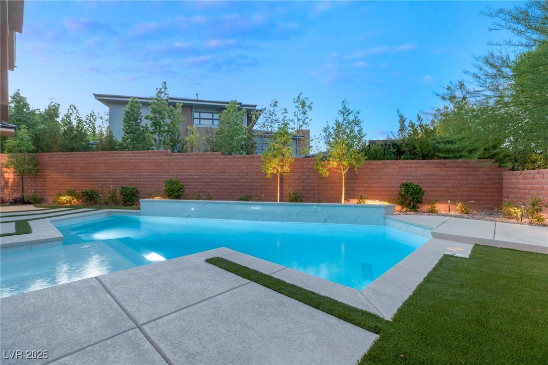 19 Garden Rain Drive Property Photo 35