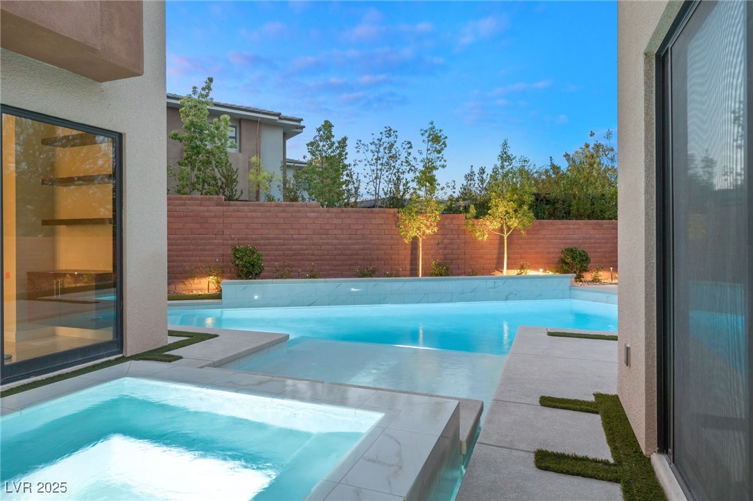 19 Garden Rain Drive Property Photo 38