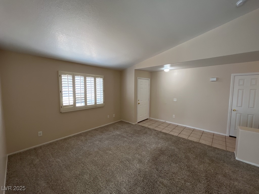 732 Goshawk Street Property Photo 11