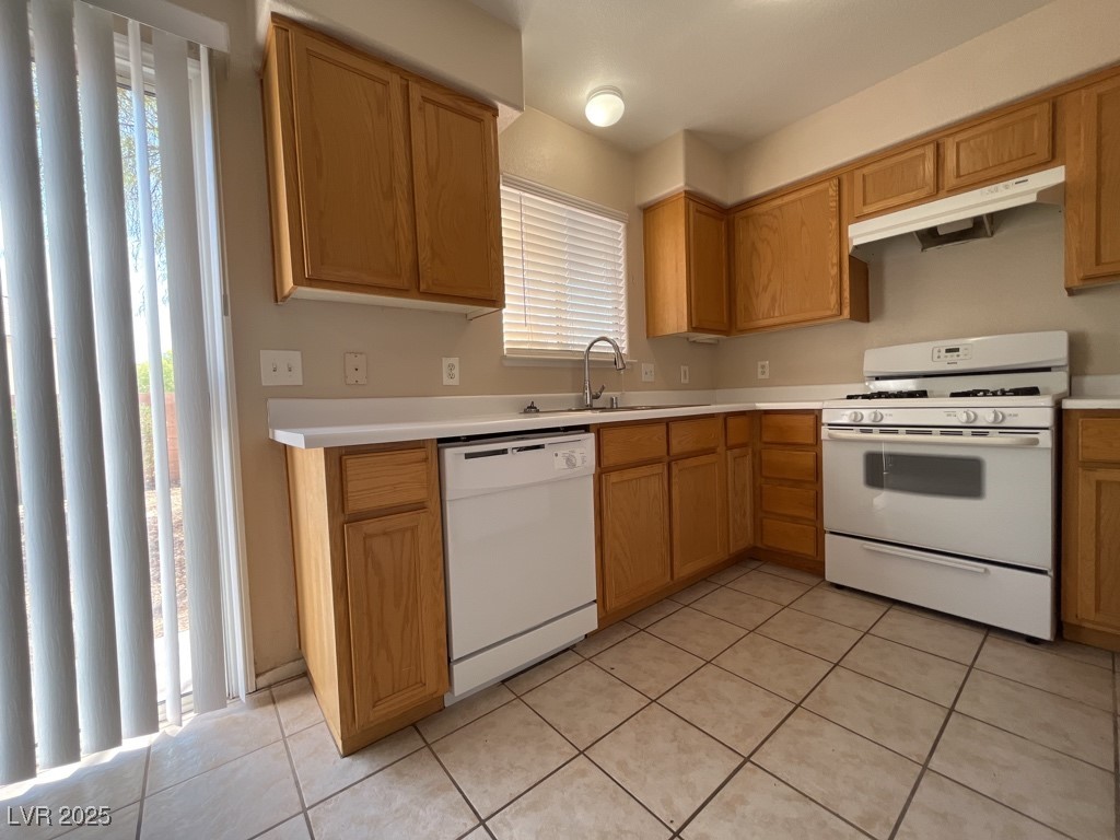 732 Goshawk Street Property Photo 17