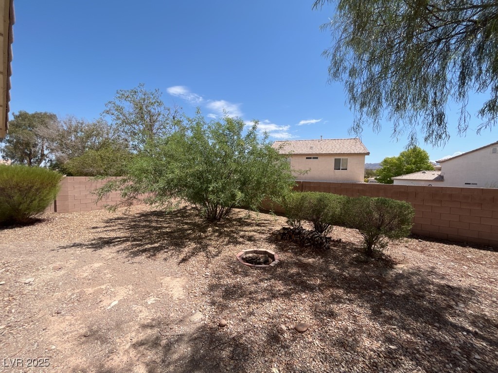 732 Goshawk Street Property Photo 20