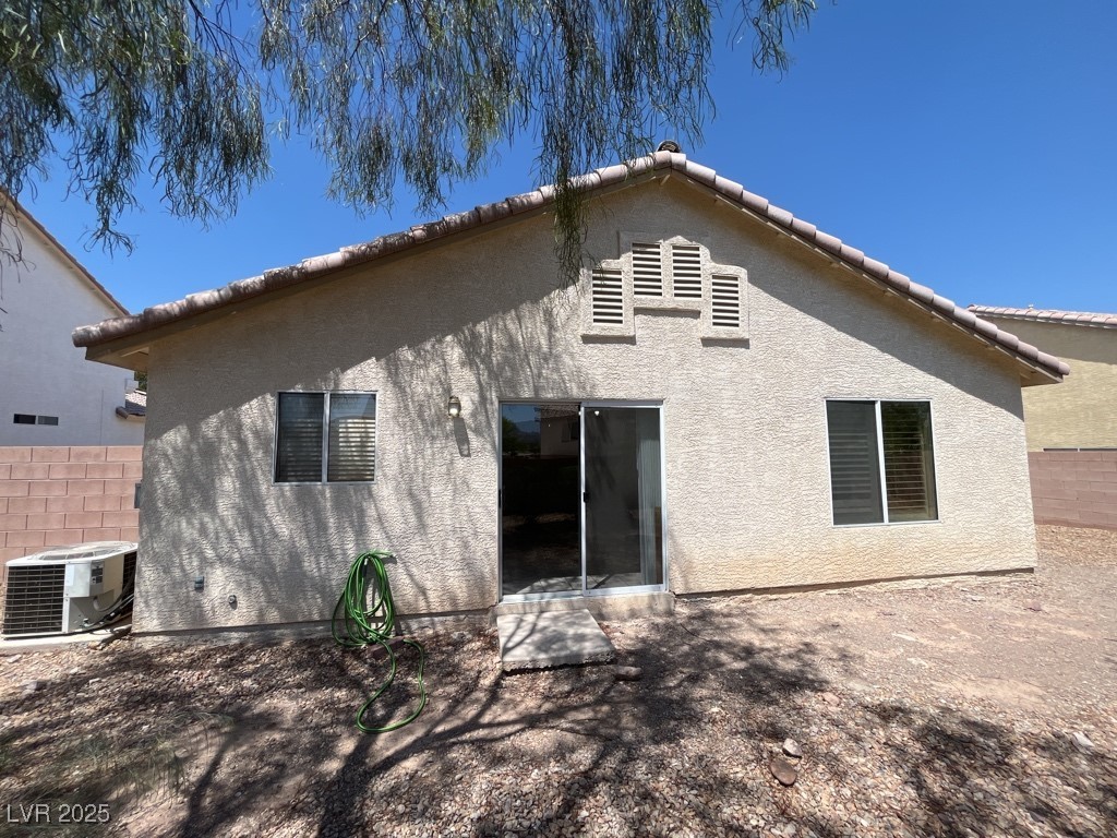 732 Goshawk Street Property Photo 21