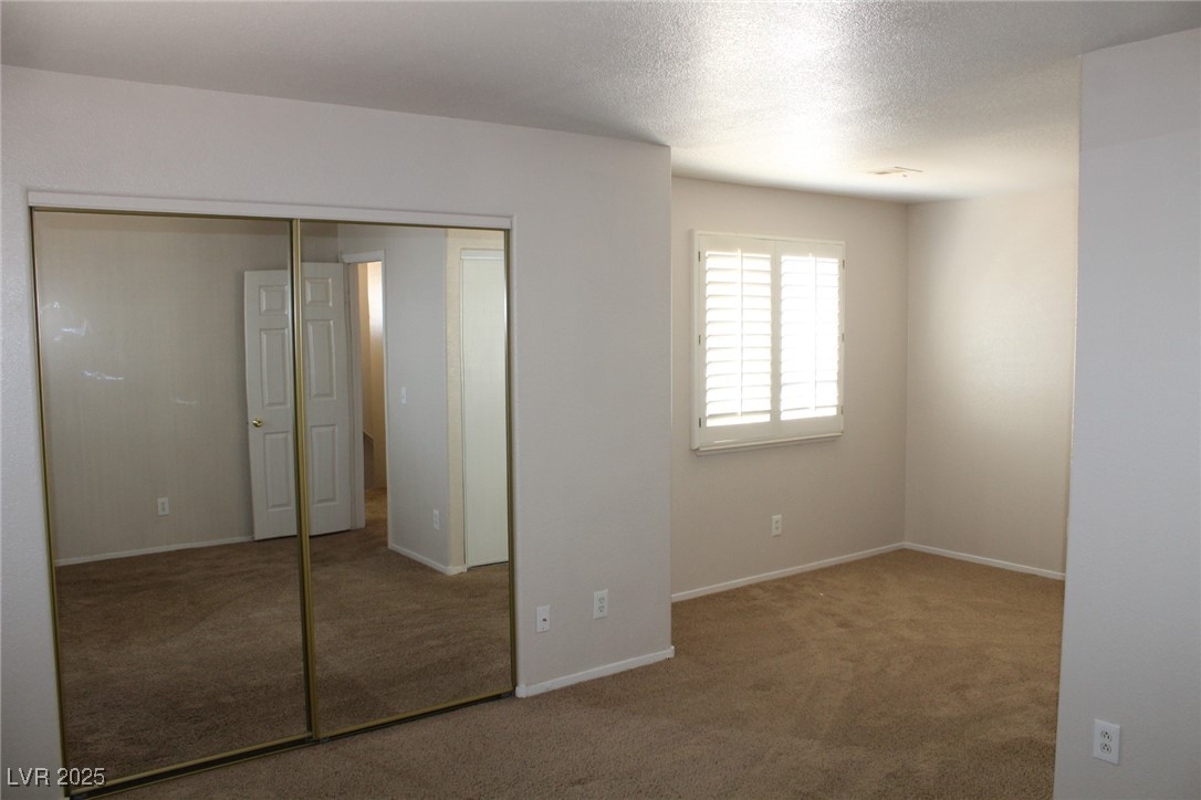 730 Goshawk Street Property Photo 13