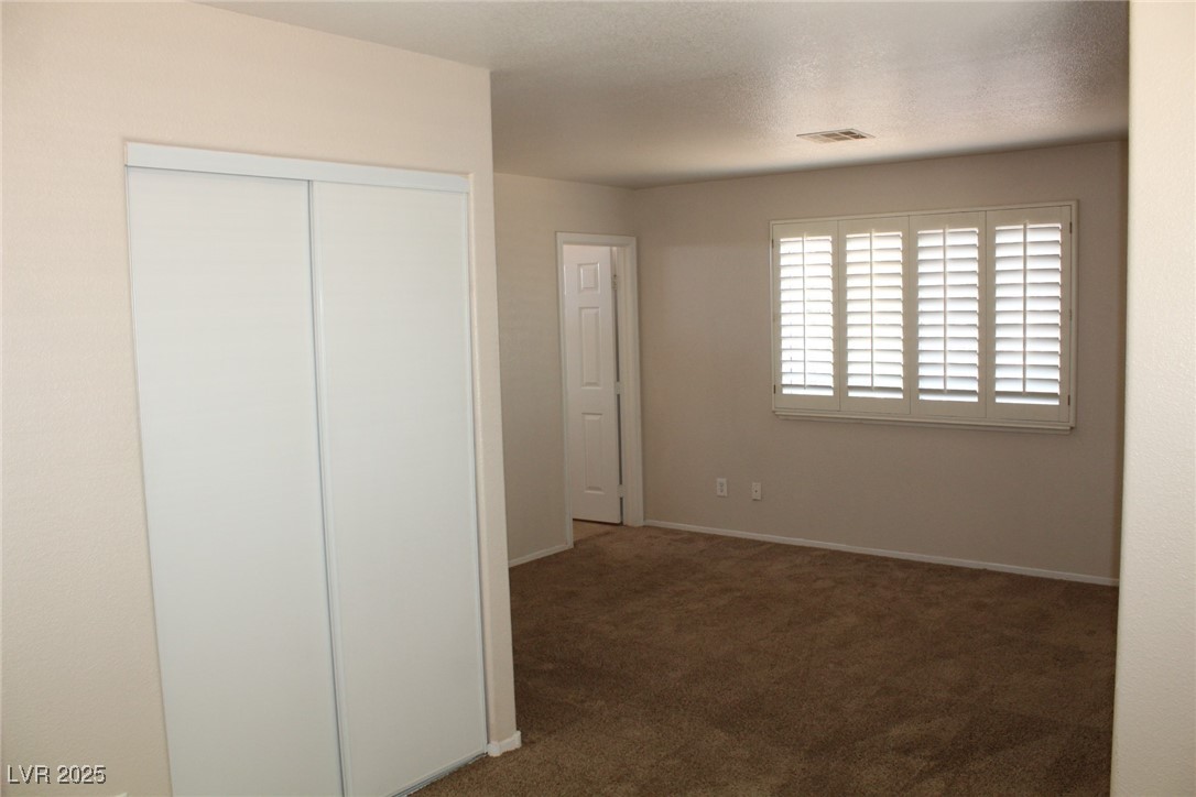 730 Goshawk Street Property Photo 14