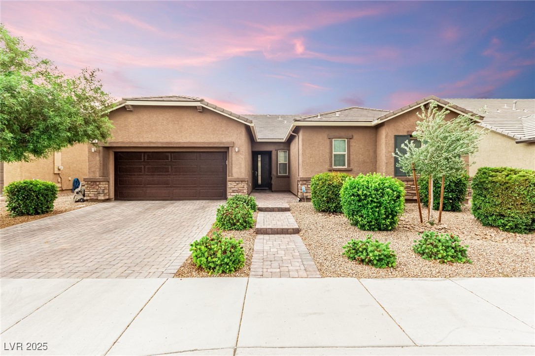5616 Silver Cascade Avenue Property Photo 1