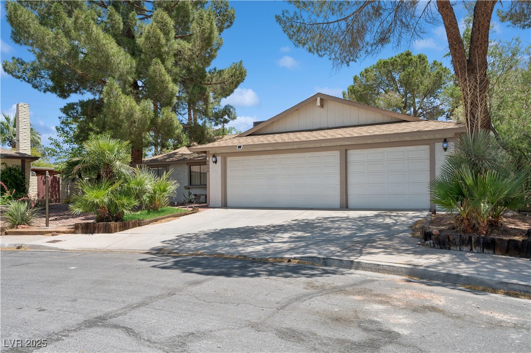 2688755 Property Photo 1