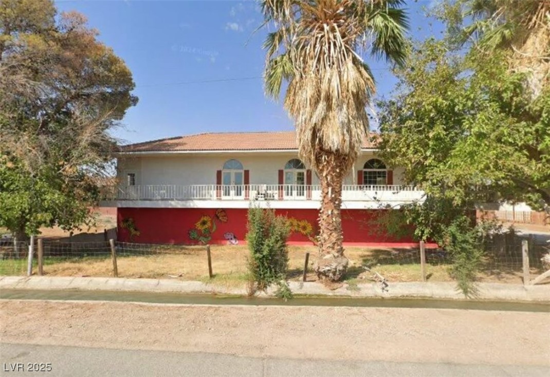 2855 Rice Street Property Photo 1