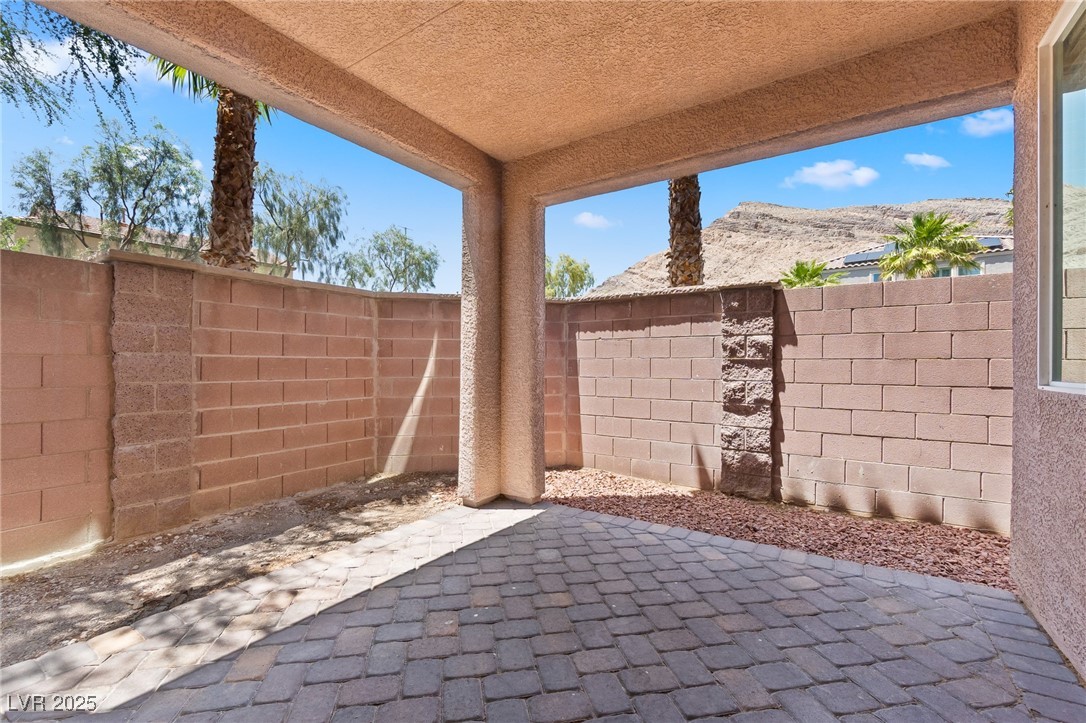 10581 Hamdem Avenue Property Photo 28