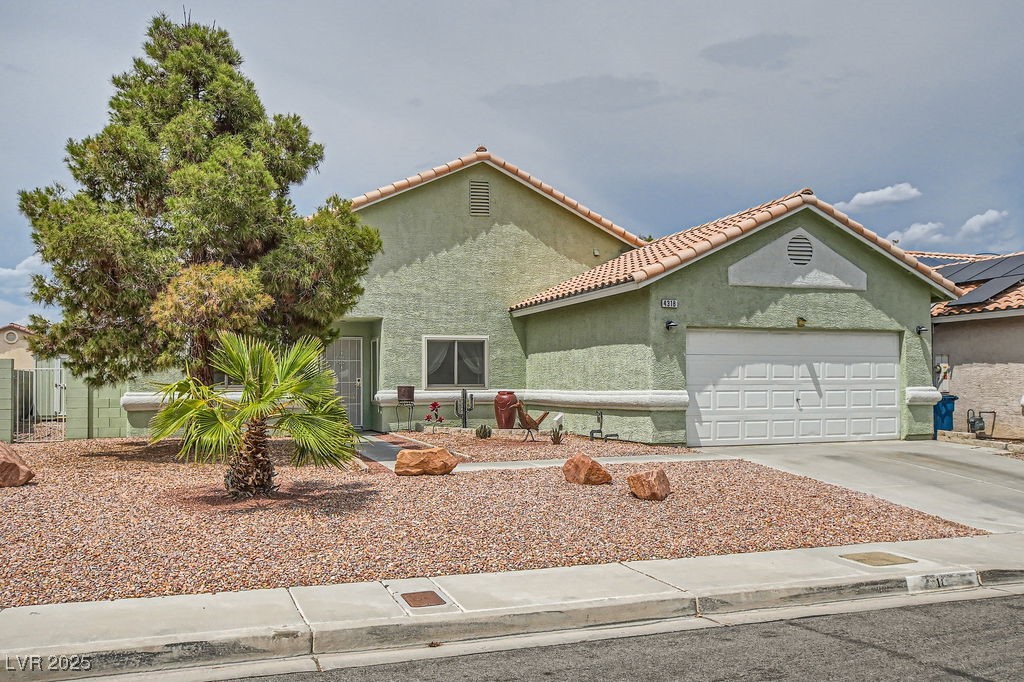 4318 Scarlet Vista Court Property Photo 1