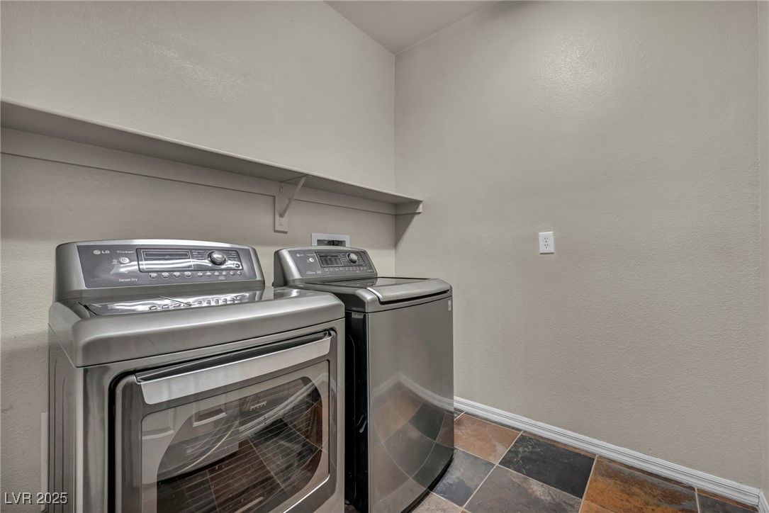 2449 Daks Loden Court Property Photo 23