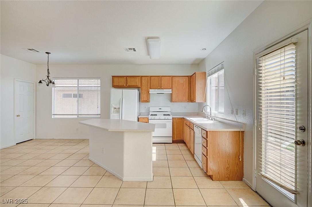 7054 Pacific Coast Street Property Photo 6