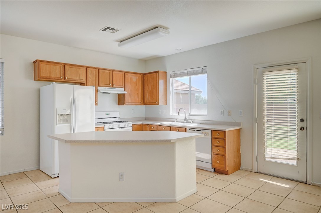 7054 Pacific Coast Street Property Photo 7