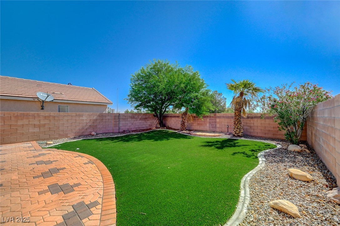 7054 Pacific Coast Street Property Photo 37