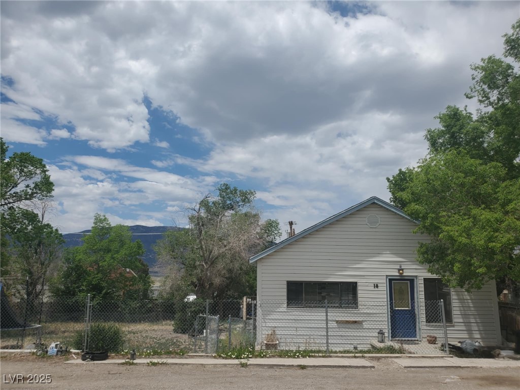 18 Third Street Property Photo 1