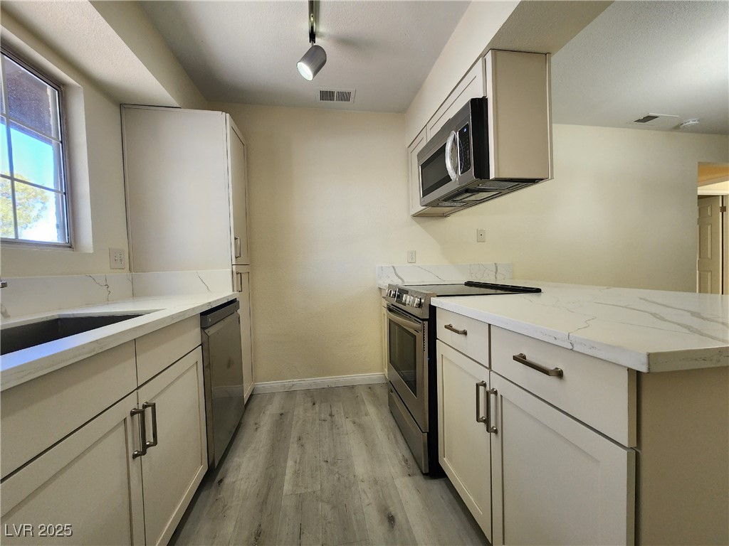 2750 South Durango Drive 2060 Property Photo 5