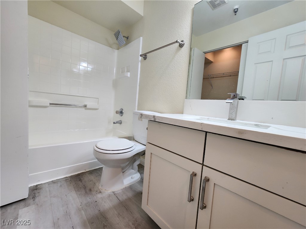 2750 South Durango Drive 2060 Property Photo 7