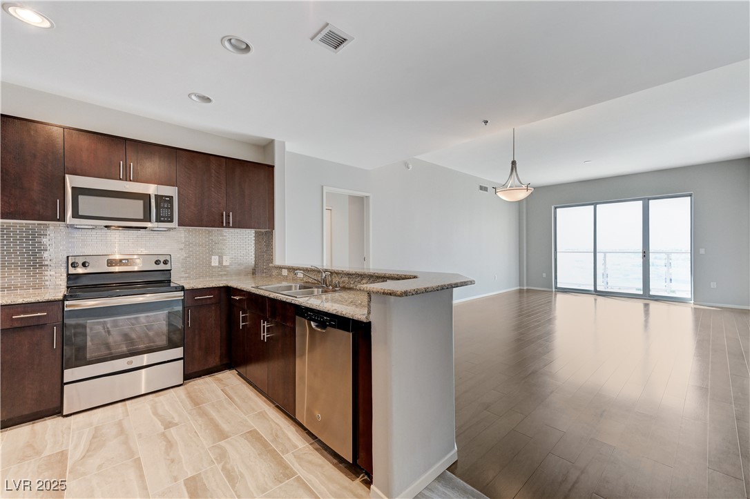 8255 Las Vegas Boulevard 1816 Property Photo 3