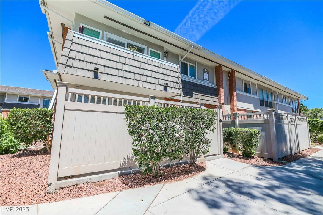 683 Oakmont Avenue 3505 Property Photo 3