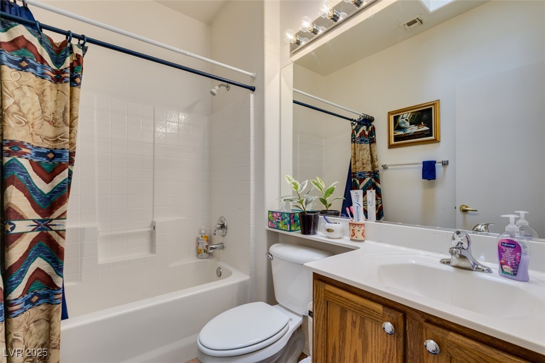 2120 Desert Woods Drive Property Photo 17