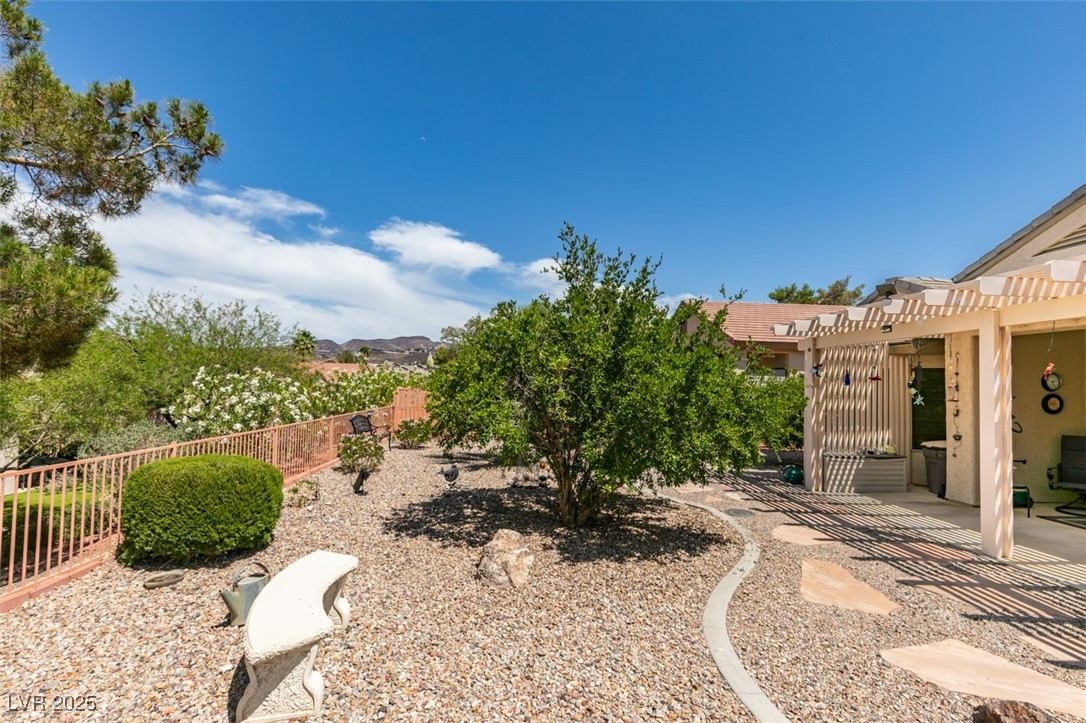 2120 Desert Woods Drive Property Photo 20