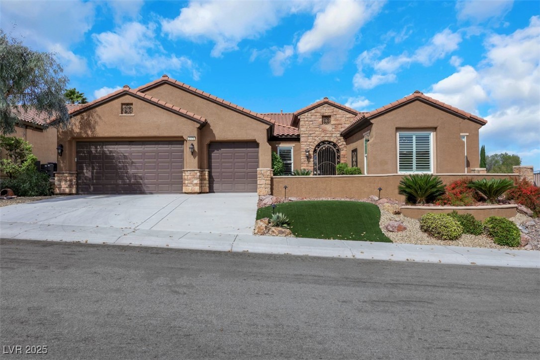 2175 Sandstone Cliffs Drive Property Photo 1