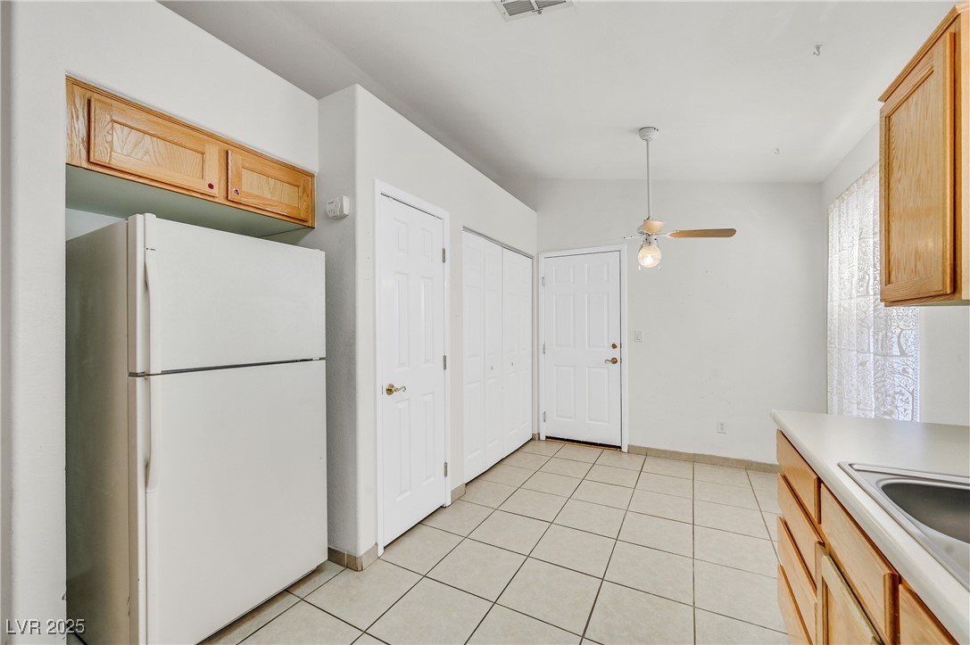 5429 Sweet Shade Street Property Photo 8