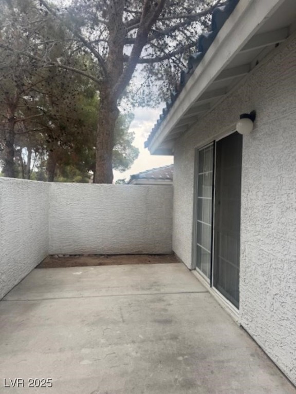 2108 Willowbury Drive B Property Photo 4