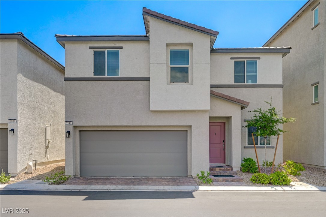 6940 Crescent Gold Street Property Photo 1