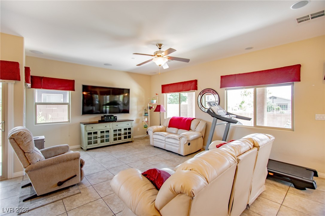 1699 Sonoran Bluff Avenue Property Photo 14