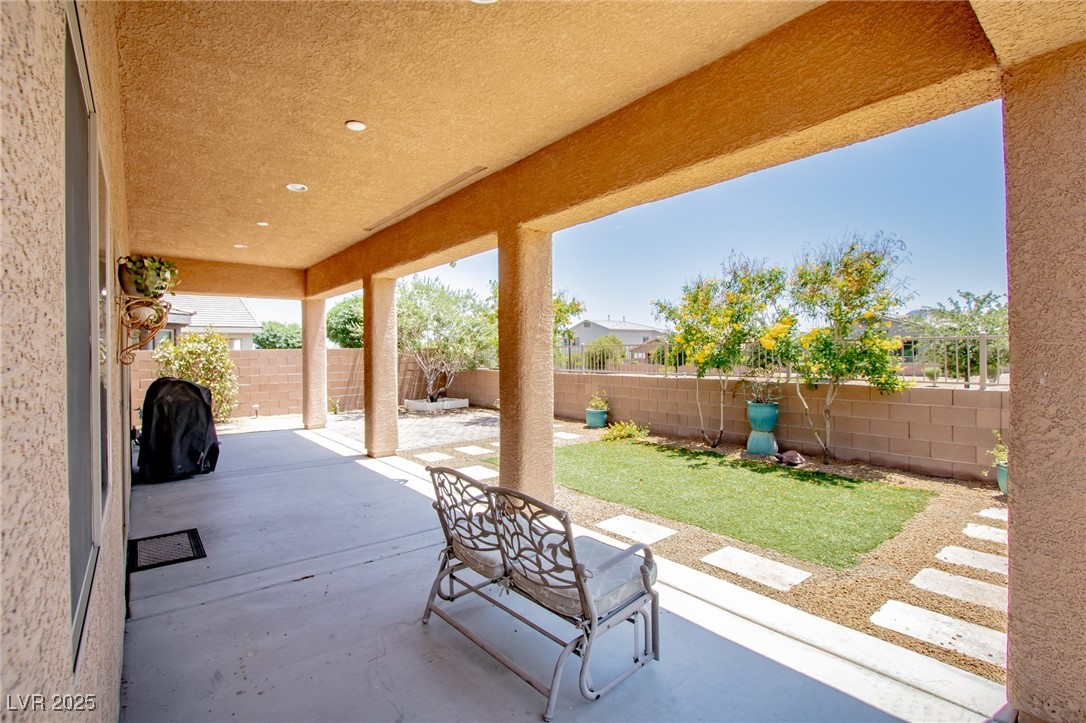 1699 Sonoran Bluff Avenue Property Photo 44