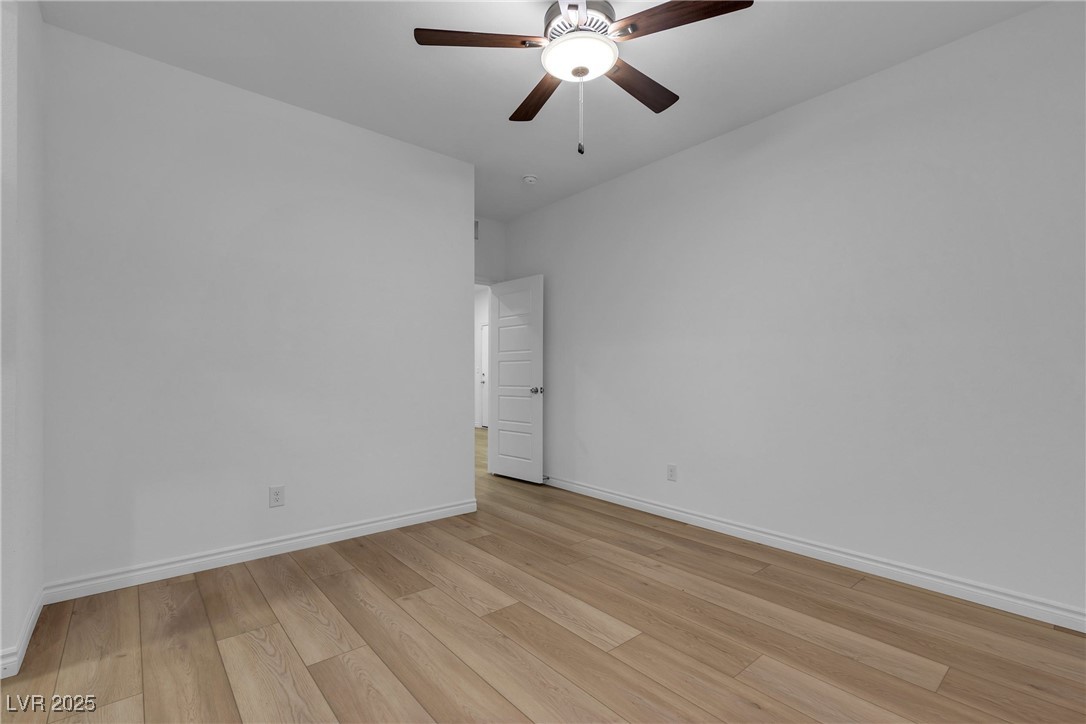 9570 Thistle Creek Avenue Property Photo 13