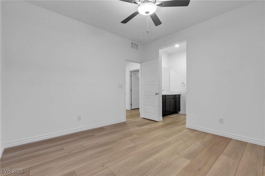 9570 Thistle Creek Avenue Property Photo 16