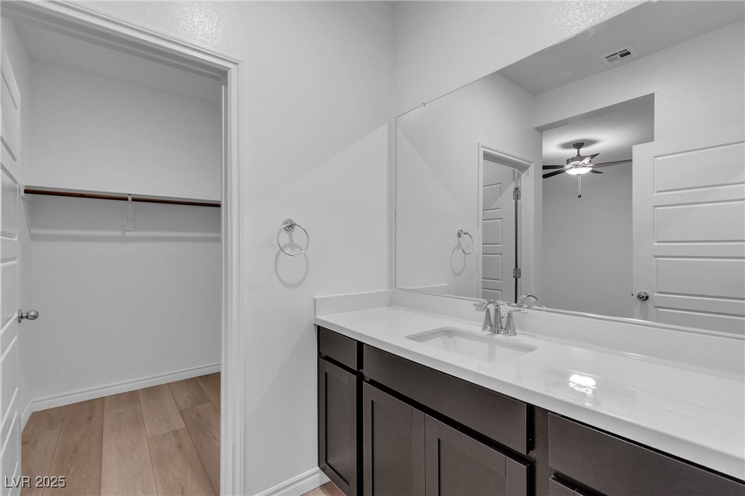 9570 Thistle Creek Avenue Property Photo 18