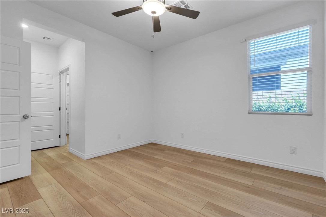 9570 Thistle Creek Avenue Property Photo 20