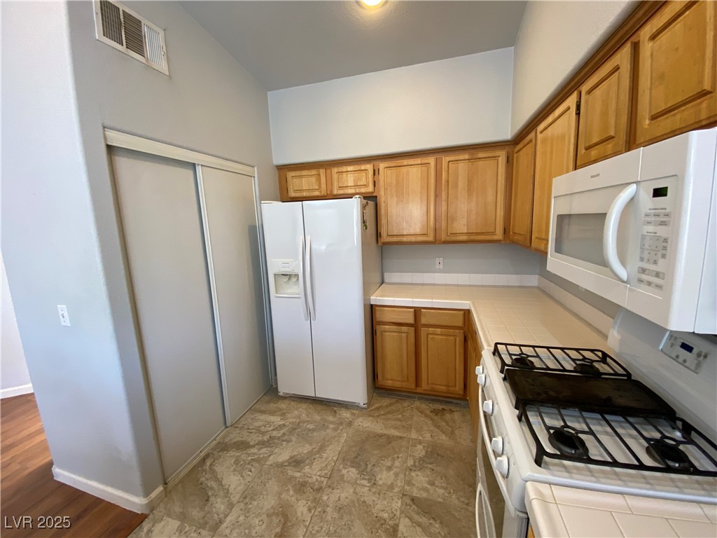 4920 Black Bear Road 203 Property Photo 4