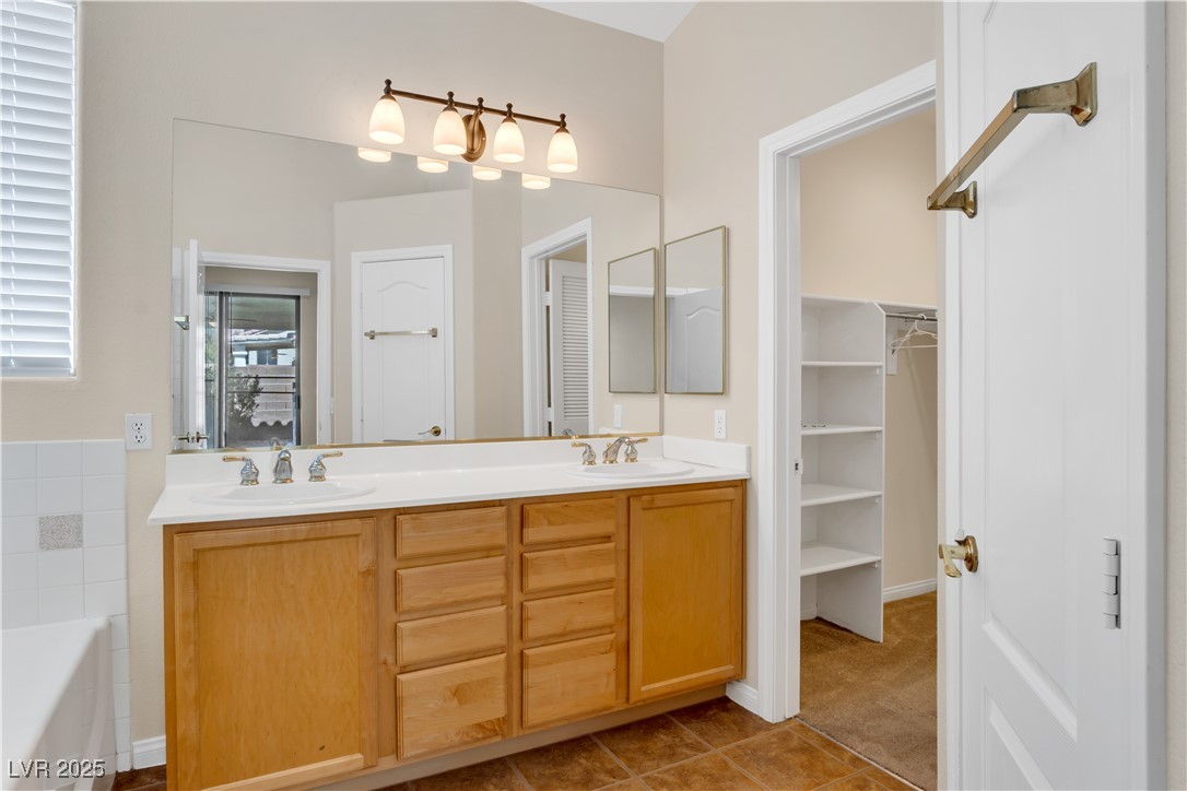 8940 Emery Lake Street Property Photo 13