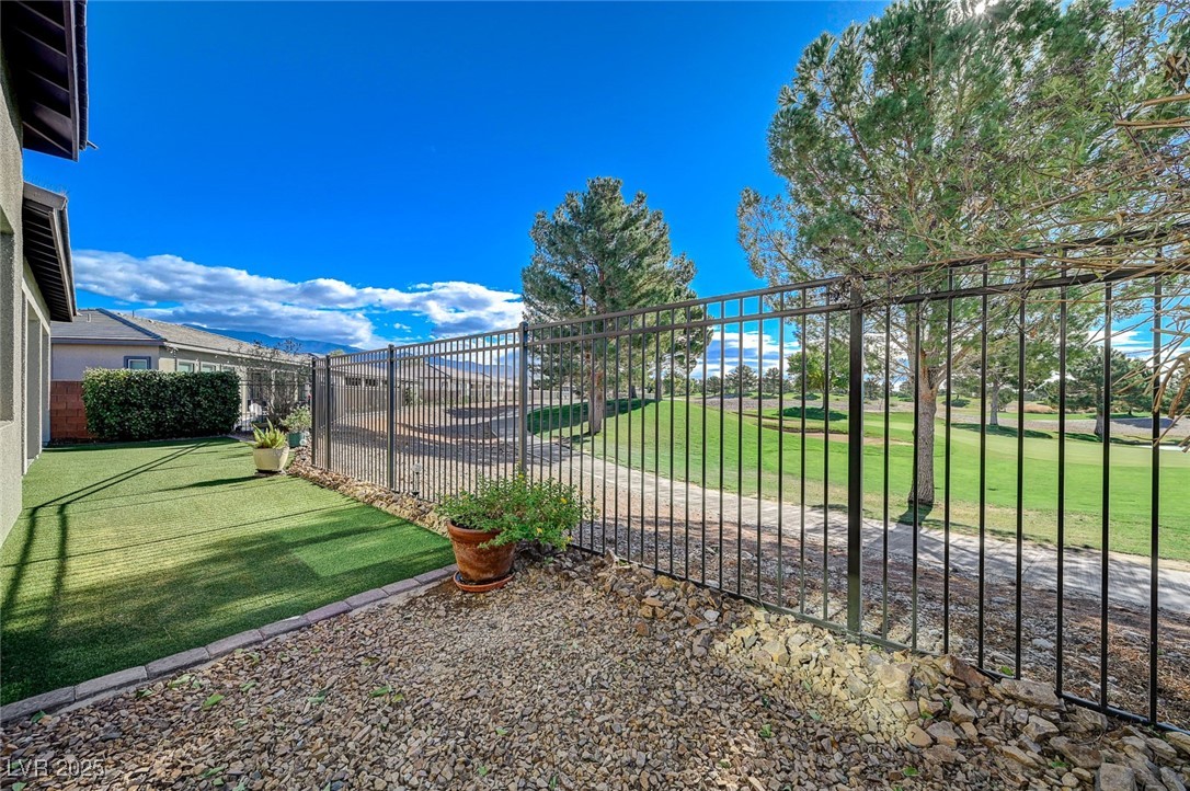 4829 East Beacon Ridge Drive Property Photo 48