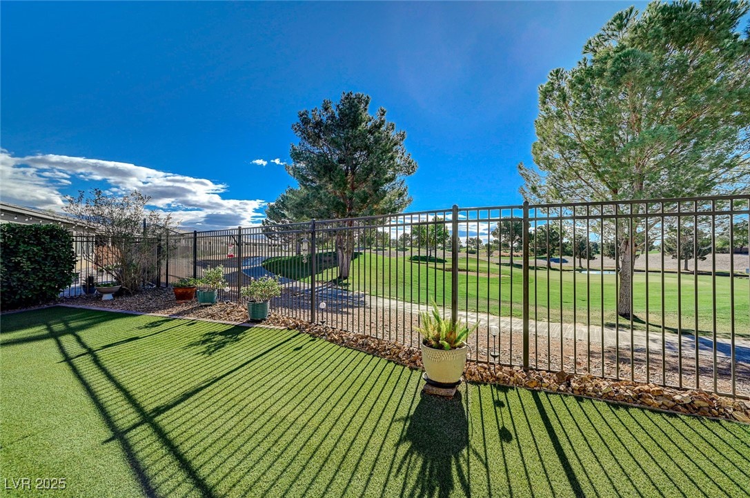 4829 East Beacon Ridge Drive Property Photo 49