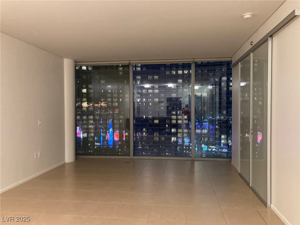 3726 Las Vegas Boulevard 3003