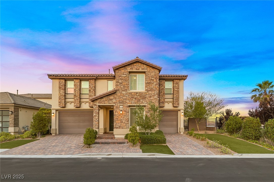 4702 Amazing View Street Property Photo 1
