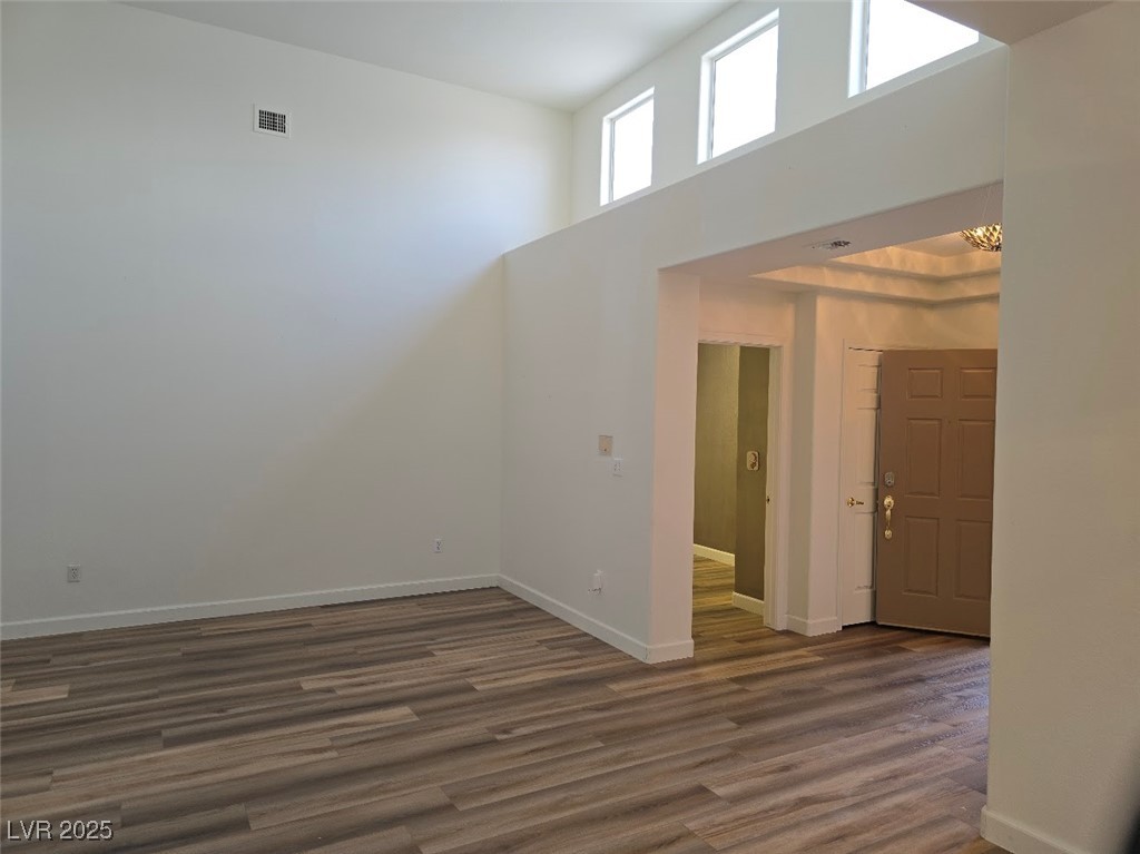 9329 Fresh Spring Drive Property Photo 4