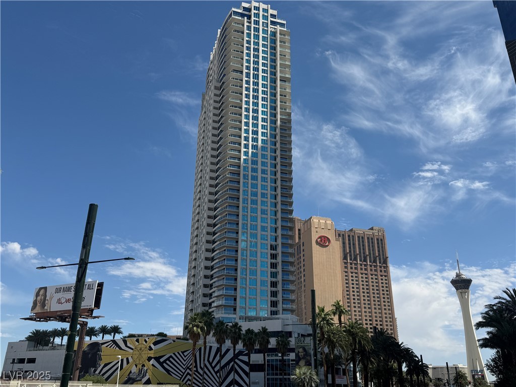 2700 Las Vegas Boulevard 2811 Property Photo 1