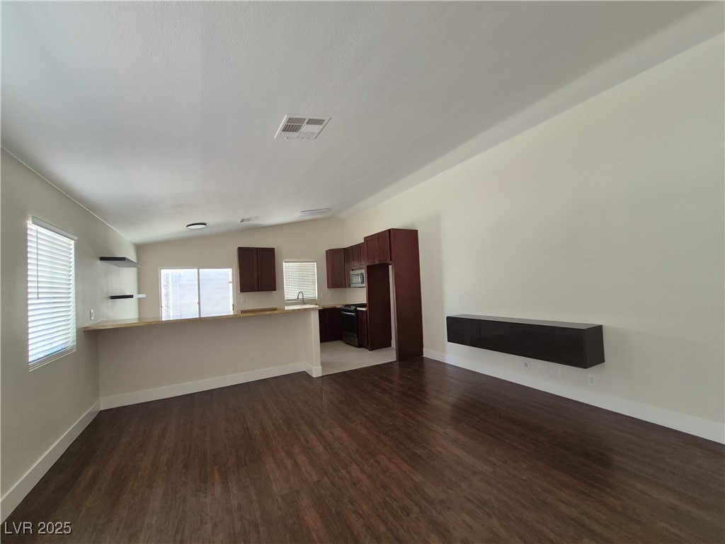 9341 Copper Villa Court Property Photo 4