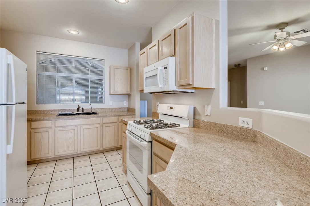 1713 Sky Of Red Drive 203 Property Photo 10